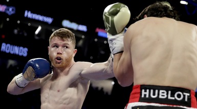 Pesi Medi, Alvarez batte Chavez jr: è sua la "Guerra del Messico"