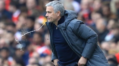 Mourinho, che fai? Solito show in panchina
