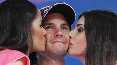 Giro d'Italia, sull'Etna trionfa Polanc. Jungels maglia rosa