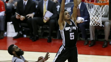 Aldridge travolge Houston, ora Spurs-Warriors