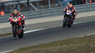 Sbk, Imola: Davies davanti, Melandri quarto
