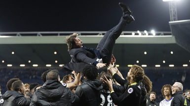 Chelsea campione d'Inghilterra: Conte impazzisce di gioia!