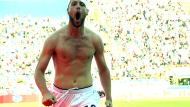 Bologna-Pescara 3-1: Destro fa doppietta