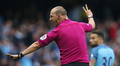 Premier League: lotta ai simulatori, squalificato chi si tuffa