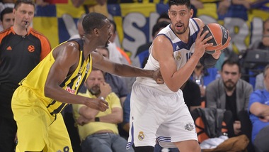 Eurolega, Udoh spinge il Fenerbahce in finale