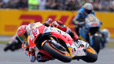 MotoGp, test Barcellona: Marquez e Lorenzo i più veloci