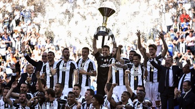 Juventus, festa in campo per lo scudetto