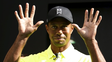 Golf, Tiger Woods si ritira dal torneo di Dubai