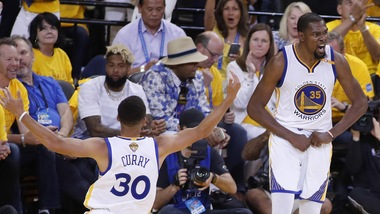 Curry-Durant, Warriors inarrestabili: Golden State sul 2-0