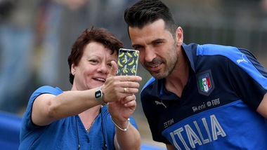 Buffon e gli altri juventini a Coverciano: sorrisi nonostante Cardiff