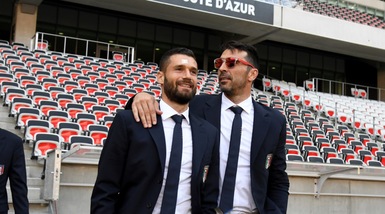 Italia all'Allianz Riviera: Buffon con gli occhiali, Candreva con il cerotto