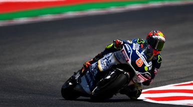 MotoGp, libere Sachsenring: Barbera primo con la pioggia, Rossi 15°