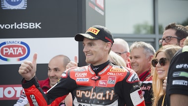 Sbk, Misano: trauma toracico per Davies
