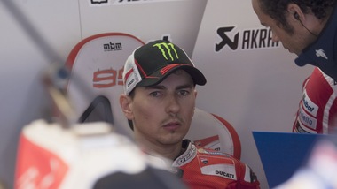 MotoGp Ducati, Lorenzo: «Guardiamo avanti»