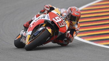 MotoGp Germania: a Marquez le ultime libere, Rossi 12°