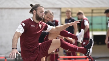 Gaston Silva all'Independiente, manca l'ok del Torino. Zaccagno alla Pistoiese