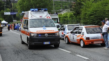 Rally Vallecamonica: auto fuori strada, muore commissario di gara