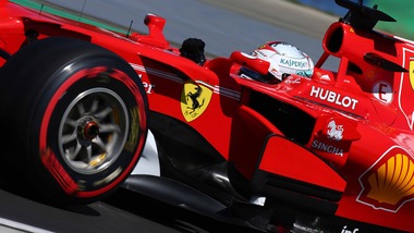 F1 Ungheria: prima fila Ferrari, Vettel va in pole