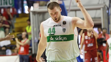 Basket Serie A, Avellino conferma Fesenko