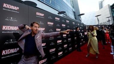 Halle Berry in gran forma a Los Angeles per la prima di 'Kidnap'