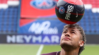 PSG, per Neymar intoppo burocratico: stasera non potrà giocare contro l'Amiens