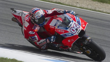 MotoGp, Austria: Dovizioso vola in quota, trionfo a 2,75