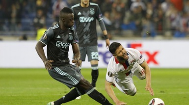 Davinson Sanchez va al Tottenham: all'Ajax 40 milioni