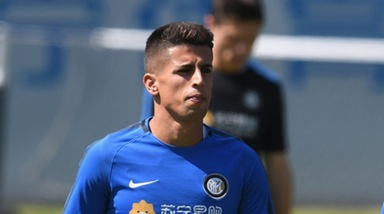 Calciomercato Inter, ufficiale João Cancelo: avrà la maglia numero 7