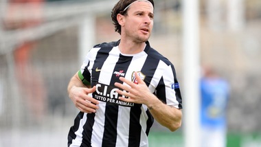 Calciomercato, su Cacia pressing di Bari e Salernitana