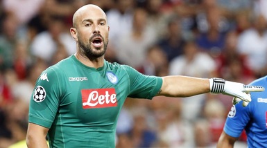 Il Psg offre 7 milioni per Reina, per il Napoli è incedibile