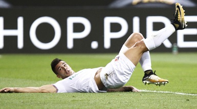 Moviola, il Var "stecca" a Milano: dubbio rigore su Simeone