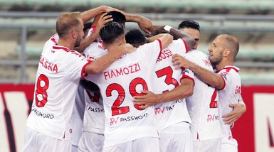 Serie B Bari, buona la prima. Cesena battuto 3-0 nel posticipo