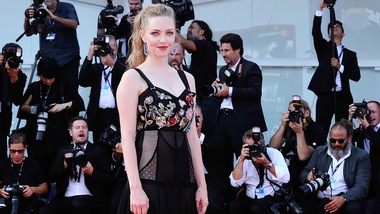 Venezia 74: Ethan Hawke e Amanda Seyfried sul red carpet