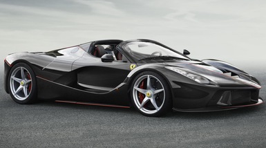 Ferrari non gli vende LaFerrari Aperta, collezionista fa causa a Maranello