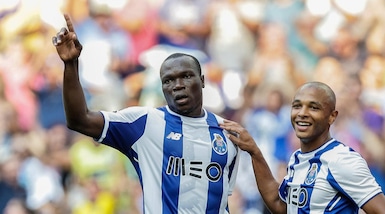 Porto, tifosi contro Aboubakar: festa dopo la sconfitta
