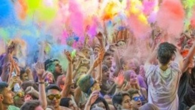 Roma si colora con l’Holi Festival