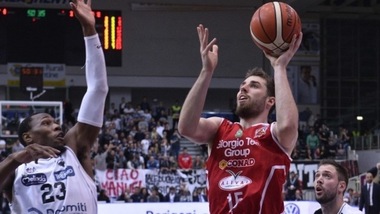 Basket Serie A, Olek Czyz lascia Pistoia