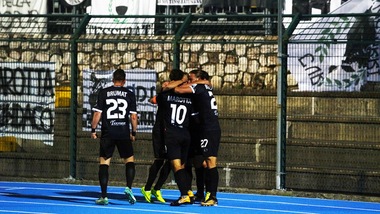 Serie C, il Siena vola in vetta. Catania, tris in Puglia