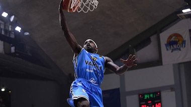 Basket Serie A, Odom spinge Cremona al primo successo