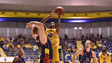 Patterson piega Andorra, Green sbanca Venezia