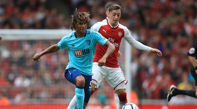 Dall'Inghilterra: «Özil ha annunciato che a gennaio andrà al Manchester United»