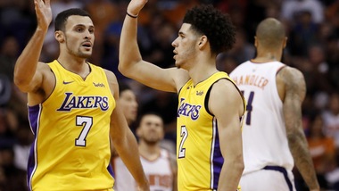 Ball esalta i Lakers, Thompson spegne i Pelicans