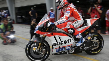 MotoGp, Malesia: Dovizioso sfreccia nelle libere, Rossi 12°