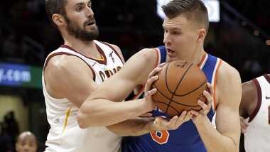 Porzingis affonda i Cavs, Spurs e Warriors ko