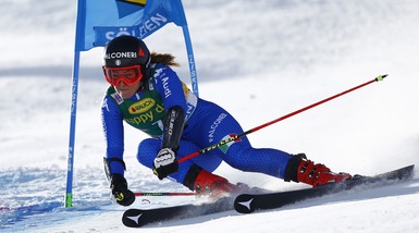 Infortunio per la Goggia: dieci giorni di stop