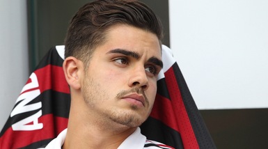 Milan, André Silva: «Pronto a sbloccarmi. Che sfide con Donnarumma alla Play!»