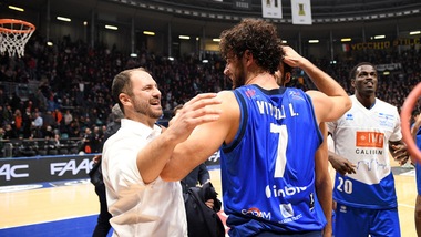 Luca Vitali gela Bologna, Brescia alla settima di fila