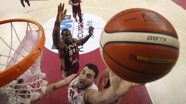 Venezia batte Pistoia. Reggio supera al fotofinish Cremona