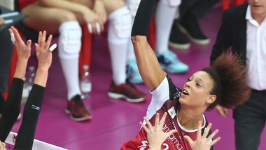 Volley: A1 Femminile, turno infrasettimanale con due partitissime