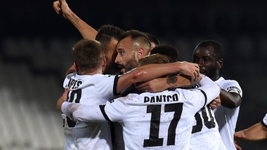 Serie B Cesena-Brescia 1-0. Scognamiglio fa sorridere Castori